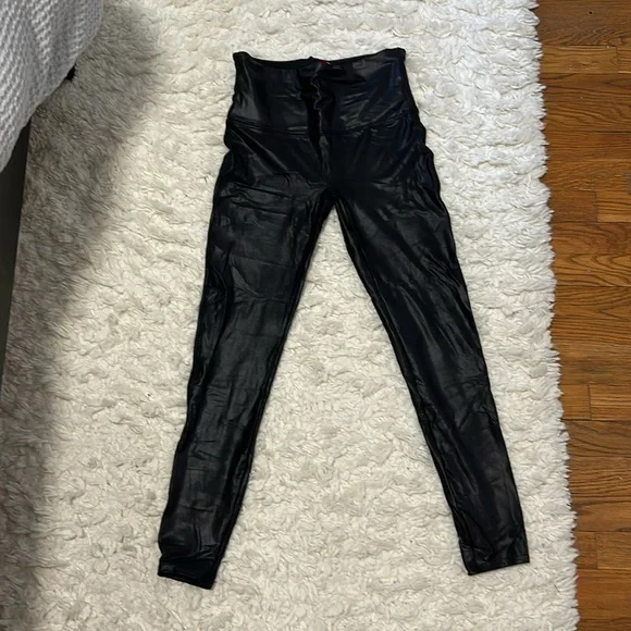 Spanx faux leather leggings - Picture 2 of 3